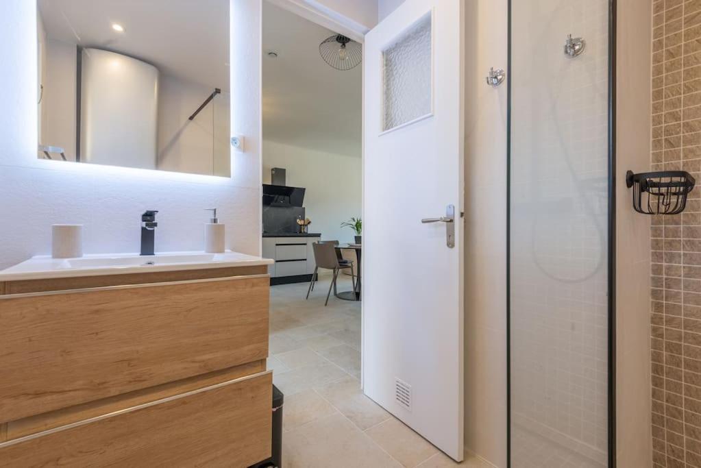 2P Neuf Au Coeur De St Jean Cap Ferrat Apartman Saint-Jean-Cap-Ferrat Kültér fotó